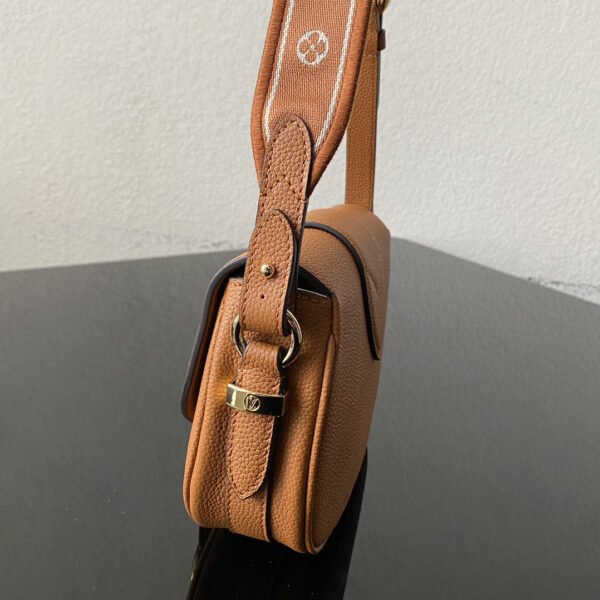 4130512e LV Point 9 Create By Nicolas Ghesquie?re With Monogram Flower 9.1in/22cm Brown For Women LV M55946