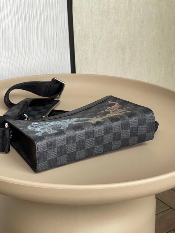 41450661 LV Gaston Wearable Wallet Damier Graphite For Men, Bags, Shoulder And Crossbody Bags 8.7in/22cm LV N64608