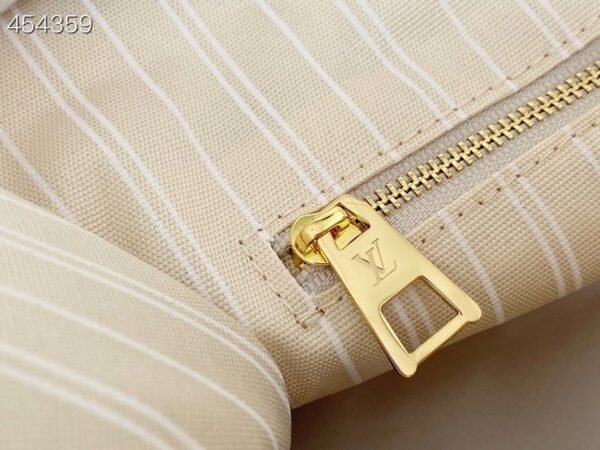 450F374B-91FE-4D2A-81FE-5E88FB550EC7-73542-1620023360 LV Onthego GM Tote Bag Pink For Women 41cm LV