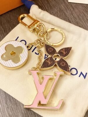 1V key chain-713