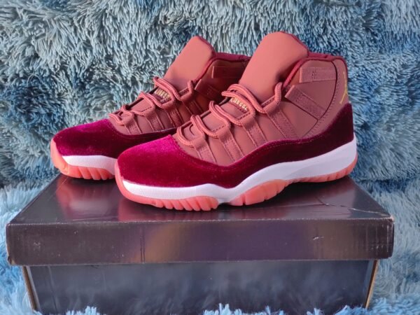 JORDAN 11 ¡°Heiress¡±