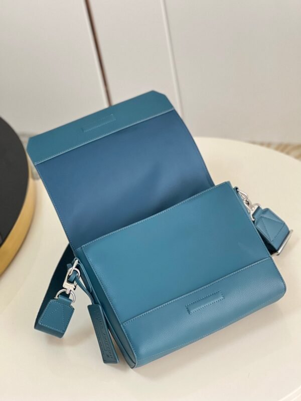 566f1cdf LV Messenger Grain Blue For Men, Bags, Shoulder And Crossbody Bags 11in/28cm LV M59327