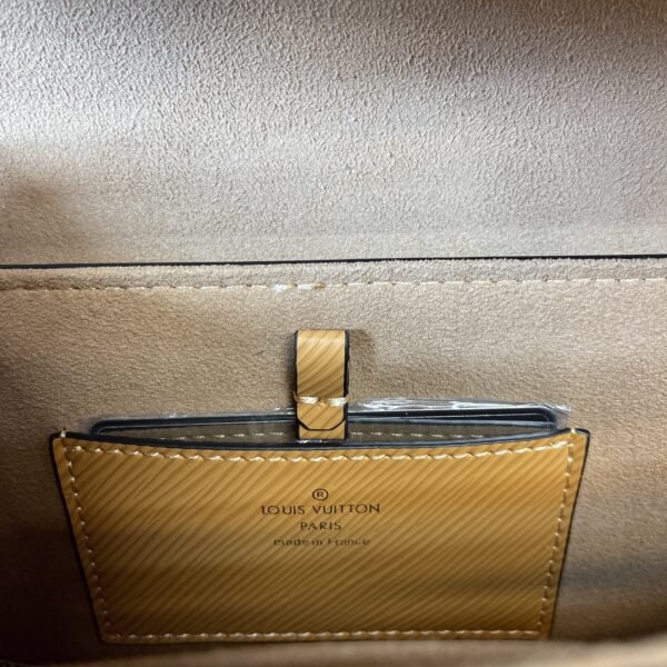 LV Twist MM Epi Gold Miel Brown For Women, Women¡¯s Bags, Shoulder And Crossbody Bags 9.1in/23cm LV M59686