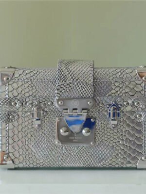 LV Petite Malle High Shiny Alligator Silver For Women,  Shoulder And Crossbody Bags 7.9in/20cm LV?