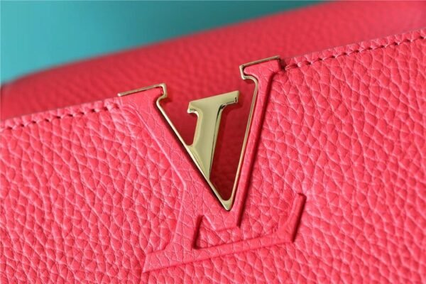 5d48850a LV Capucines MM Taurillon Red For Women, Women¡¯s Bags, Shoulder And Crossbody Bags 12.4in/31.5cm LV?