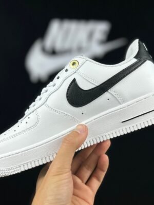 NIKE AIR FORCE 1 "White/Black"