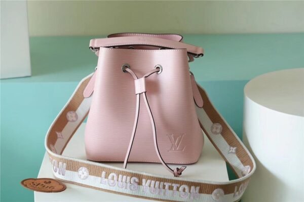 LV NeoNoe BB Epi Beige For Women,  Shoulder And Crossbody Bags 7.9in/20cm LV?