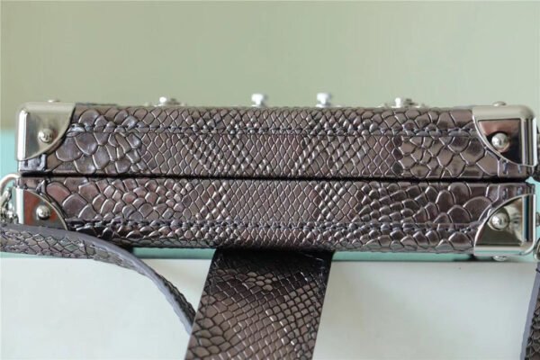 LV Petite Malle High Shiny Alligator By Nicolas Ghesquiere Silver For Women,  Shoulder And Crossbody Bags 7.9in/20cm LV?