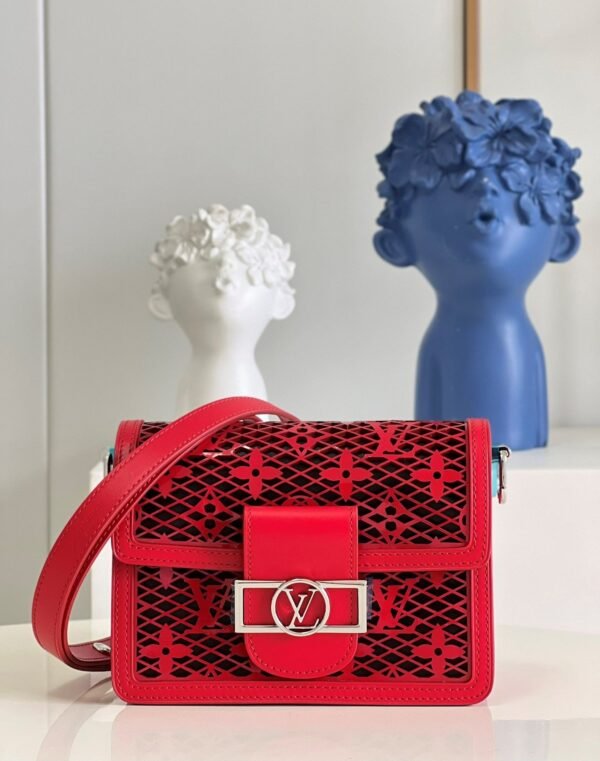 65c9150c LV Limited Dauphine MM Bags By Nicolas Ghesqui¨¨re With Monogram Lace Red For Women 25cm LV