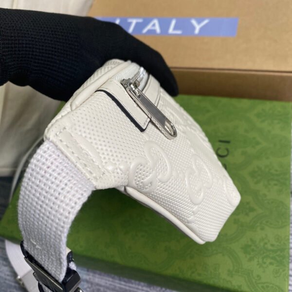 gg Embossed Belt Bag White gg Embossed For Men? 9.1in/23cm gg 658582 1W3CN 9022