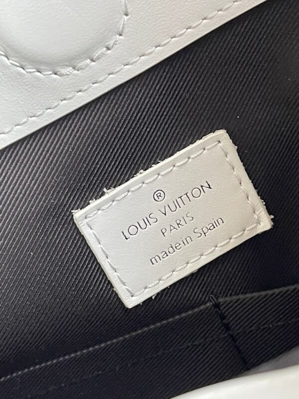 7f295987 LV Litter Bag Vintage Monogram Canvas Green By Virgil Abloh For Men, Men¡¯s Bags, Shoulder And Crossbody Bags 9.4in/24cm LV M80815