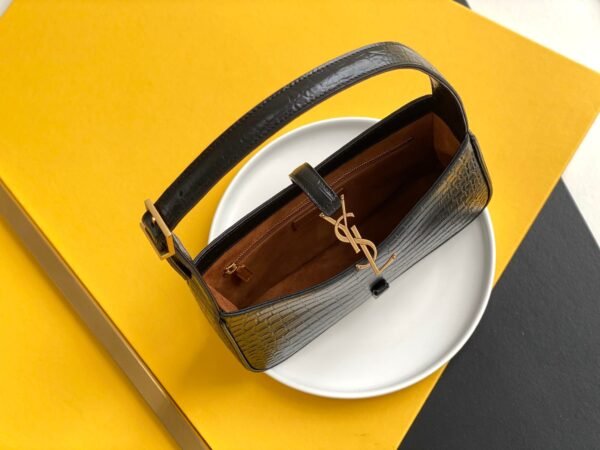 YSSL LE 5 ¨¤ 7 Hobo Bag Black In Embossed Material For Women 9in/23cm YSL 657228DZESW1062