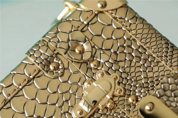LV Petite Malle High Shiny Alligator By Nicolas Ghesquiere Gold For Women,  Shoulder And Crossbody Bags 7.9in/20cm LV?