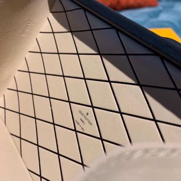 849871559319997-pic-55268-1559320488 LV Petite Malle Monogram Vernis Black For Women, Women¡¯s Handbags, Shoulder And Crossbody Bags 7.9in/19cm LV M54180