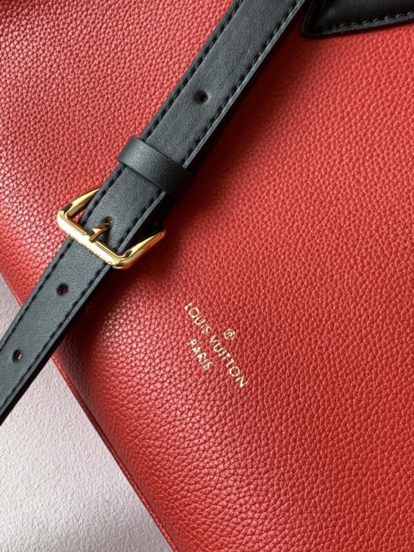 849fdd5a-1 LV On My Side MM Tote Bag Monogram Canvas Red For Women, Shoulder Bags 12in/31cm LV M53824