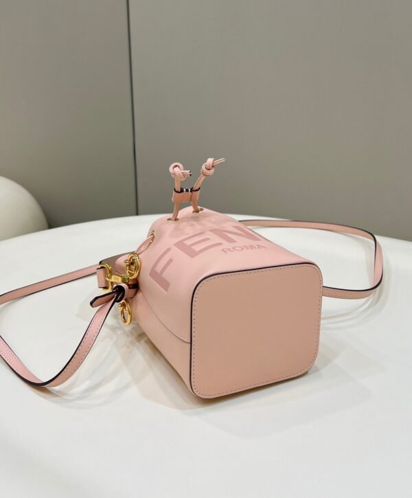 FI Mon Tresor Pale Pink For Women, Handbags, Shoulder And Crossbody Bags 7.1in/18cm FF 8BS010AC9LF14N1