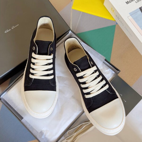 9._9_01efe408-4e91-4f4d-857b-468f46745130 Rick Owens Black Low-Top Sneakers