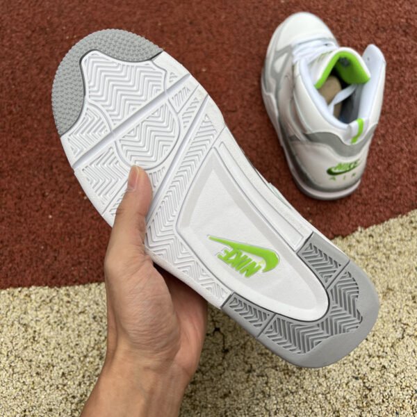 9._9_3b21729b-39c5-418d-8542-2e7409fcb61e JORDAN 13 "White/Grey/Green"