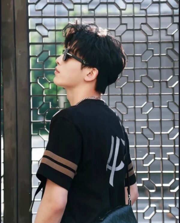 9371fe4d Dior Script Logo T-Shirt (Black)