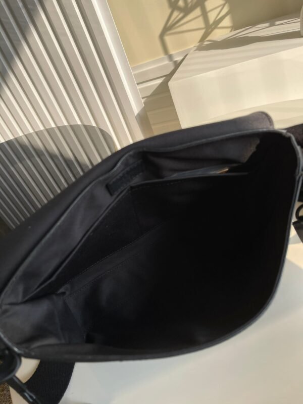 963b30b6 LV Messenger Grain Black For Men, Bags, Shoulder And Crossbody Bags 11in/28cm LV M57080