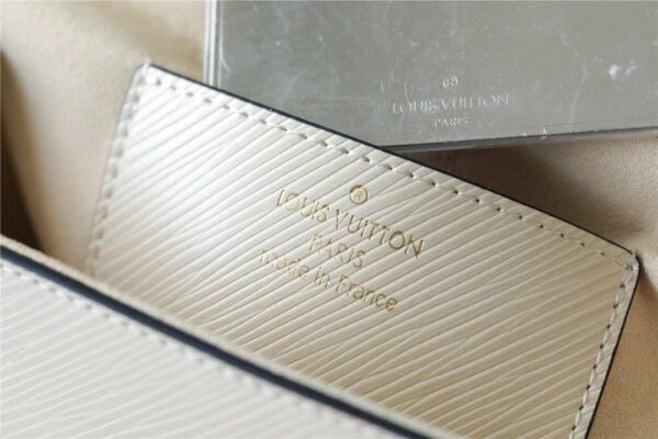 LV Twist MM Epi White For Women, Women¡¯s Bags, Shoulder And Crossbody Bags 9.1in/23cm LV M55513