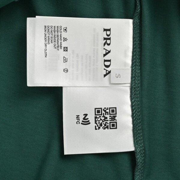 9_0377042e-85b6-44f2-94b0-c0e08e048c3c Prada Green Contrast Trim T-Shirt