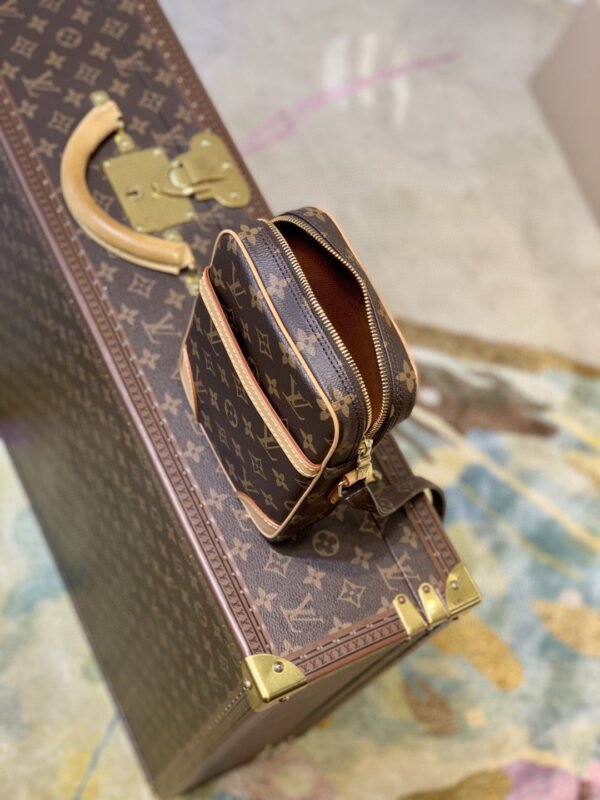 LV Danube Monogram Canvas For Women, Women¡¯s Bags, Shoulder Bags 8.3in/21cm LV M45266