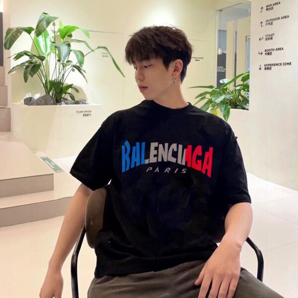 9ba19a1f BALENCIAGA FRANCE GRADIENT LOGO T-SHIRT