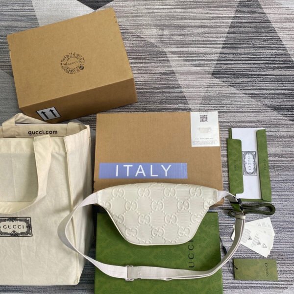 gg Embossed Belt Bag White gg Embossed For Men? 9.1in/23cm gg 658582 1W3CN 9022