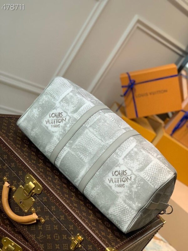 ADB3A9F2-0518-4DDC-8022-F087550F4794-63792-1624385351 LV Keepall Bandouliere 50 Damier Salt Canvas Stone Grey For Men, Bags, Travel Bags 19.7in/50cm LV N50069