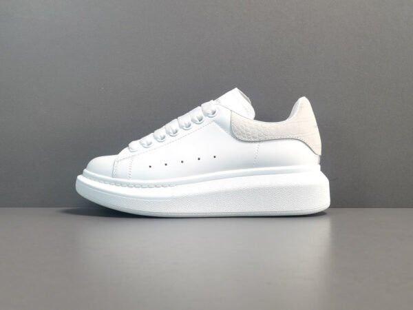 ALEXANDER MCQUEEN SNEAKERS x WHITE VANILLA