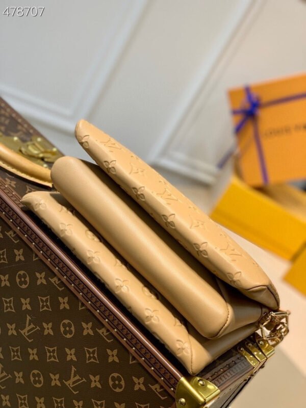 LV Coussin PM Monogram Embossed Puffy Cream For Women, Women¡¯s Handbags, Shoulder And Crossbody Bags 10.2in/26cm LV