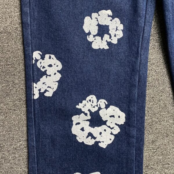 DENIM_TEARS_x_LEVI_S_COTTON_WREATH_JEANS_DARK_BLUE_-_Prime_Reps_8 DENIM TEARS x LEVI'S COTTON WREATH JEANS DARK BLUE