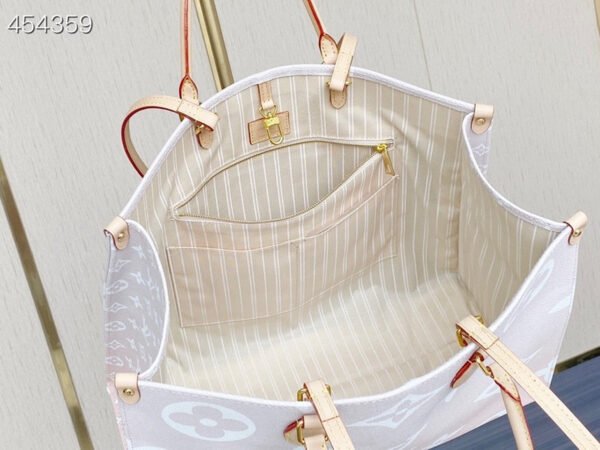 DFCCF9C9-CCBD-4D4F-8237-7EF7BBEDCE3F-83506-1620023354 LV Onthego GM Tote Bag Pink For Women 41cm LV