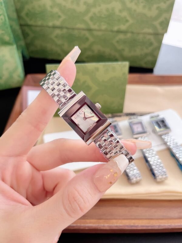 GUCCI G FRAME BRACELET WATCH SQUARE SHAPE SILVER IN WHITE 20MM YA128401