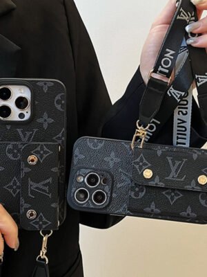 Lou Card Bag Chain Black iPhone Case