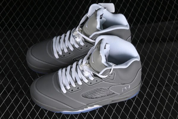 JORDAN 5 x WOLF GREY