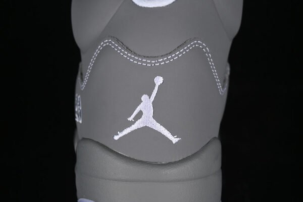 JORDAN 5 x WOLF GREY
