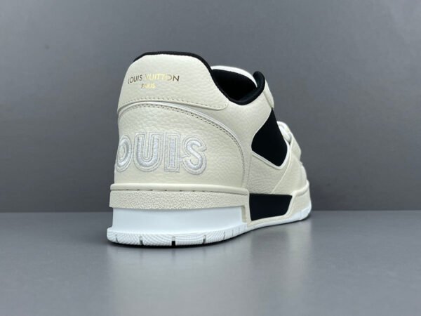 LOUIS VUITTON LV TRAINER SNEAKER