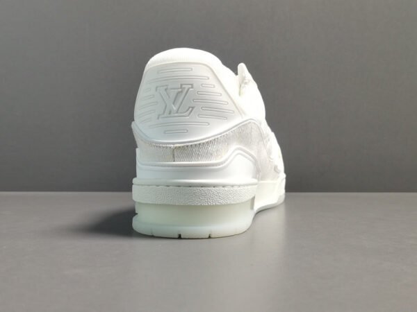 LOUIS VUITTON LV TRAINER SNEAKER