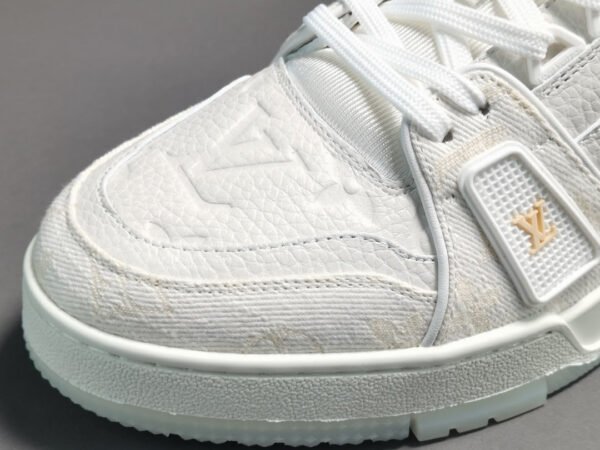 LOUIS VUITTON LV TRAINER SNEAKER