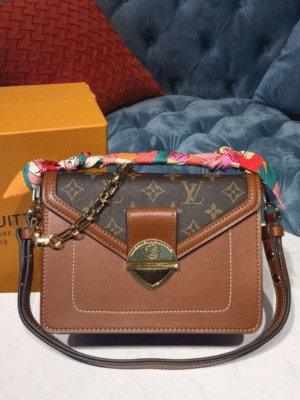 LV Biface Monogram Canvas By Nicolas Ghesquiere For Women, Women’s Handbags, Shoulder Bags 8.7in/21.5cm LV M44386