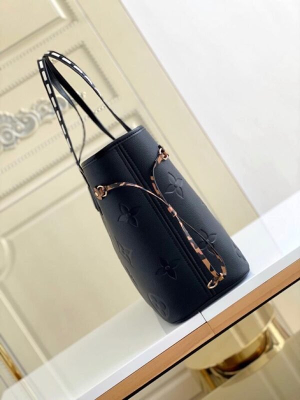 WhatsApp-Image-2021-11-19-at-12-12-15-2 LV Neverfull MM Tote Bag Wild At Heart Monogram Empreinte Black For Women, Shoulder Bags 12.2in/31cm LV M45856