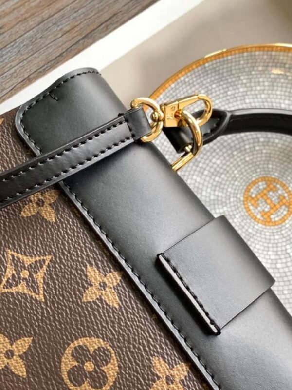 WhatsApp-Image-2021-11-19-at-14-13-58-5 LV Locky BB Monogram Canvas Black For Women, Women¡¯s Handbags, Shoulder And Crossbody Bags 7.9in/20cm LV M44141