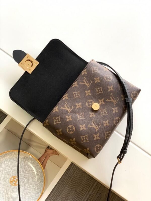 WhatsApp-Image-2021-11-19-at-14-13-58-6 LV Locky BB Monogram Canvas Black For Women, Women¡¯s Handbags, Shoulder And Crossbody Bags 7.9in/20cm LV M44141