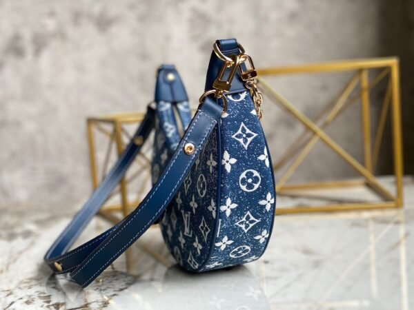 LV Loop Since 1854 Jacquard Navy Blue By Nicolas Ghesqui¨¨re For Cruise Show, WoHandbags 9.1in/23cm LV M81166