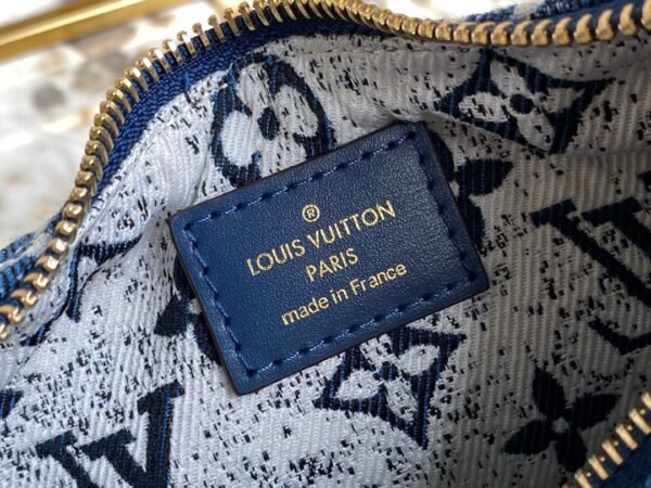 LV Loop Since 1854 Jacquard Navy Blue By Nicolas Ghesqui¨¨re For Cruise Show, WoHandbags 9.1in/23cm LV M81166