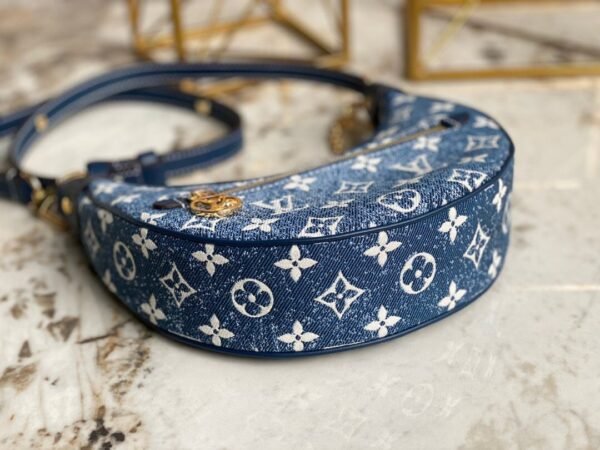 LV Loop Since 1854 Jacquard Navy Blue By Nicolas Ghesqui¨¨re For Cruise Show, WoHandbags 9.1in/23cm LV M81166