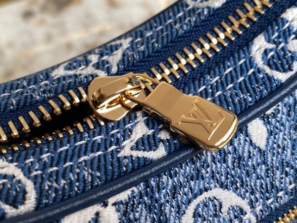 LV Loop Since 1854 Jacquard Navy Blue By Nicolas Ghesqui¨¨re For Cruise Show, WoHandbags 9.1in/23cm LV M81166