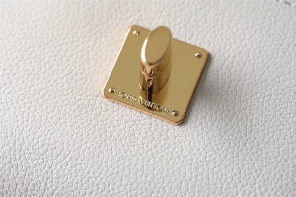 LV Lockme Tender Chataigne Brown For Women,  Shoulder And Crossbody Bags 7.5in/19cm LV?